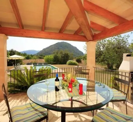 Villa Sleeps 4 With Pool Air Con And Wifi