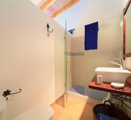 Villa Sleeps 4 With Pool Air Con And Wifi *